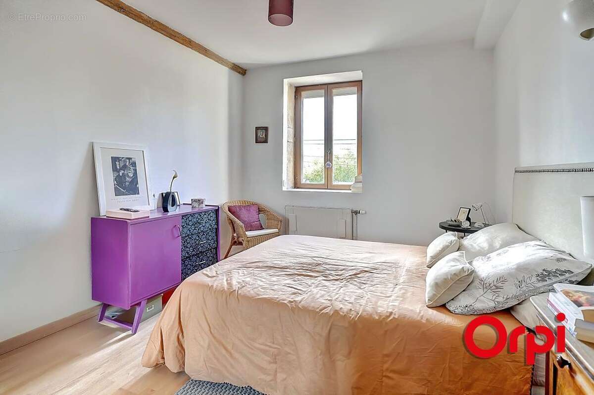 Maison à CAILLOUX-SUR-FONTAINES