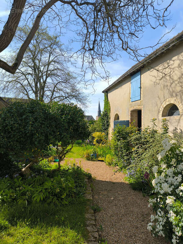 Maison à LE BREIL-SUR-MERIZE
