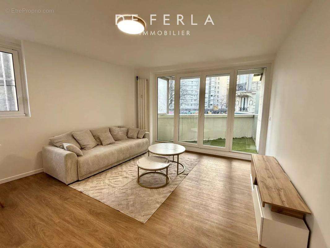 Appartement à PARIS-15E