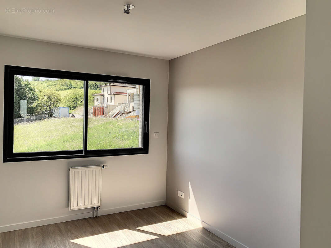 Maison à PERIGNAT-LES-SARLIEVE