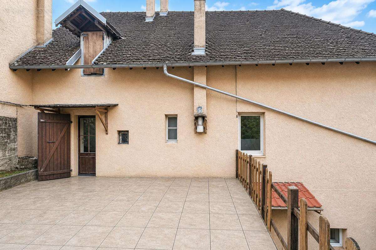 Maison de 4 pièces de 140 m² à Le Pont-de-Beauvoisin - photo 8