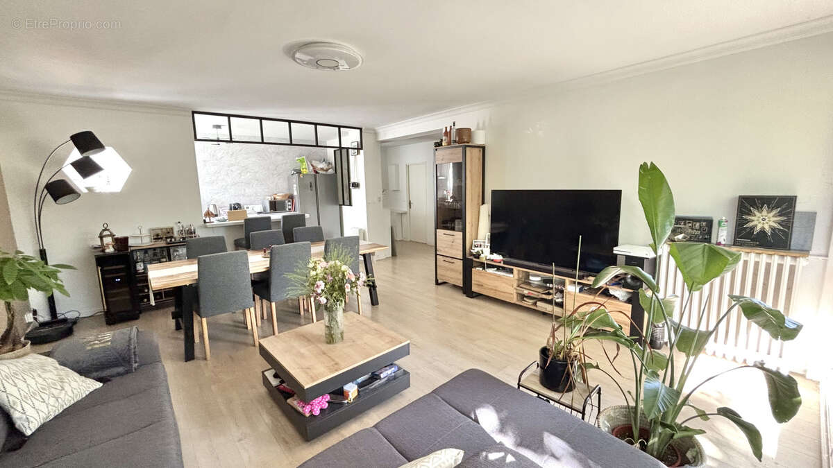 Appartement à ENGHIEN-LES-BAINS
