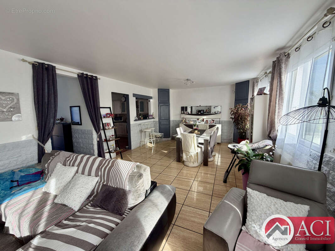 Maison à BORNEL
