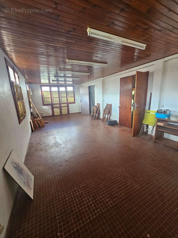 Commerce à SCHOELCHER