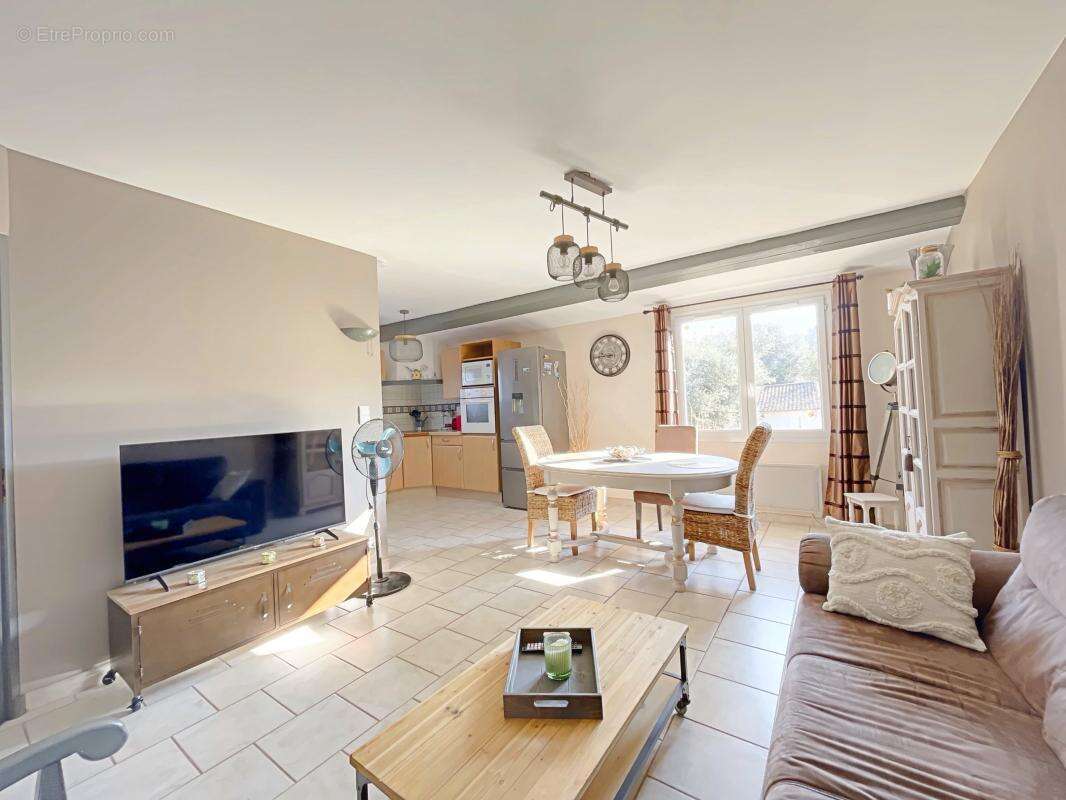 Maison à SAINT-JULIEN