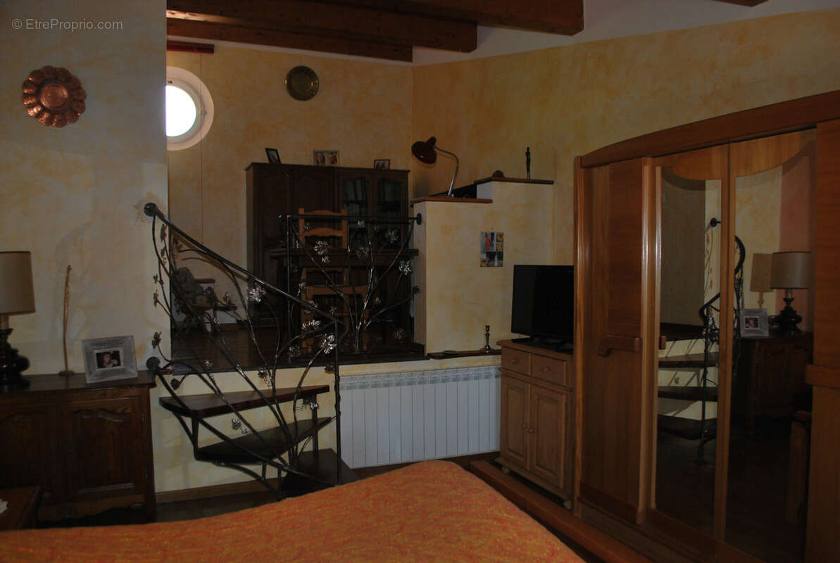 Appartement à SALERNES