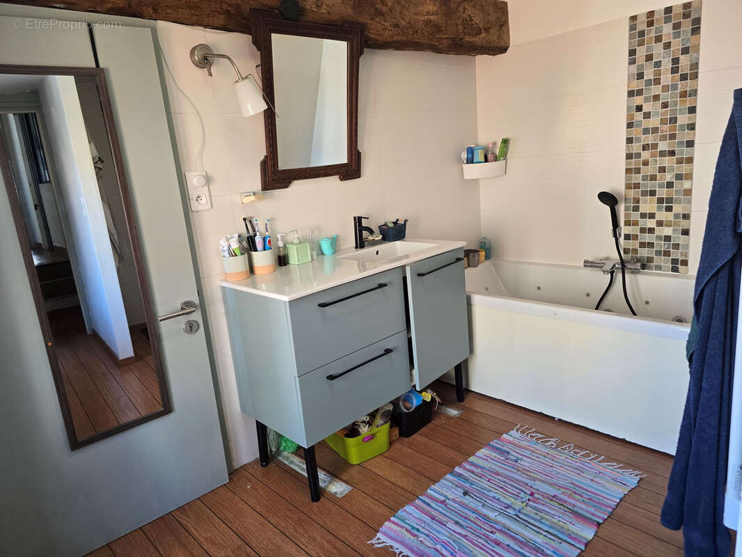 Maison à AIGREFEUILLE-SUR-MAINE