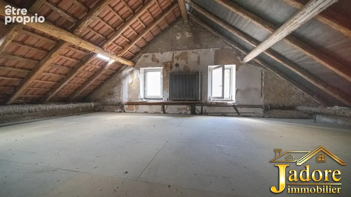 Immeuble + garages + annexes - photo 7