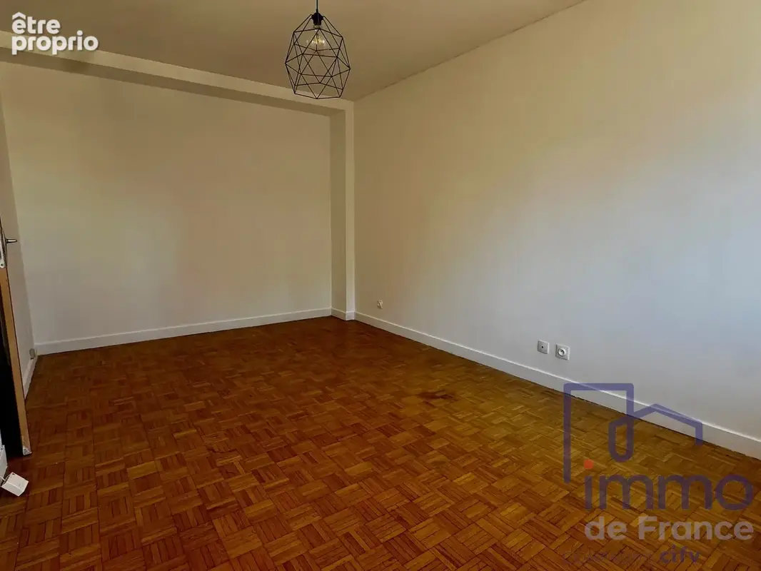 Appartement 2 pièces 44 m² à vendre à Saint-Etienne (42000) - photo 8