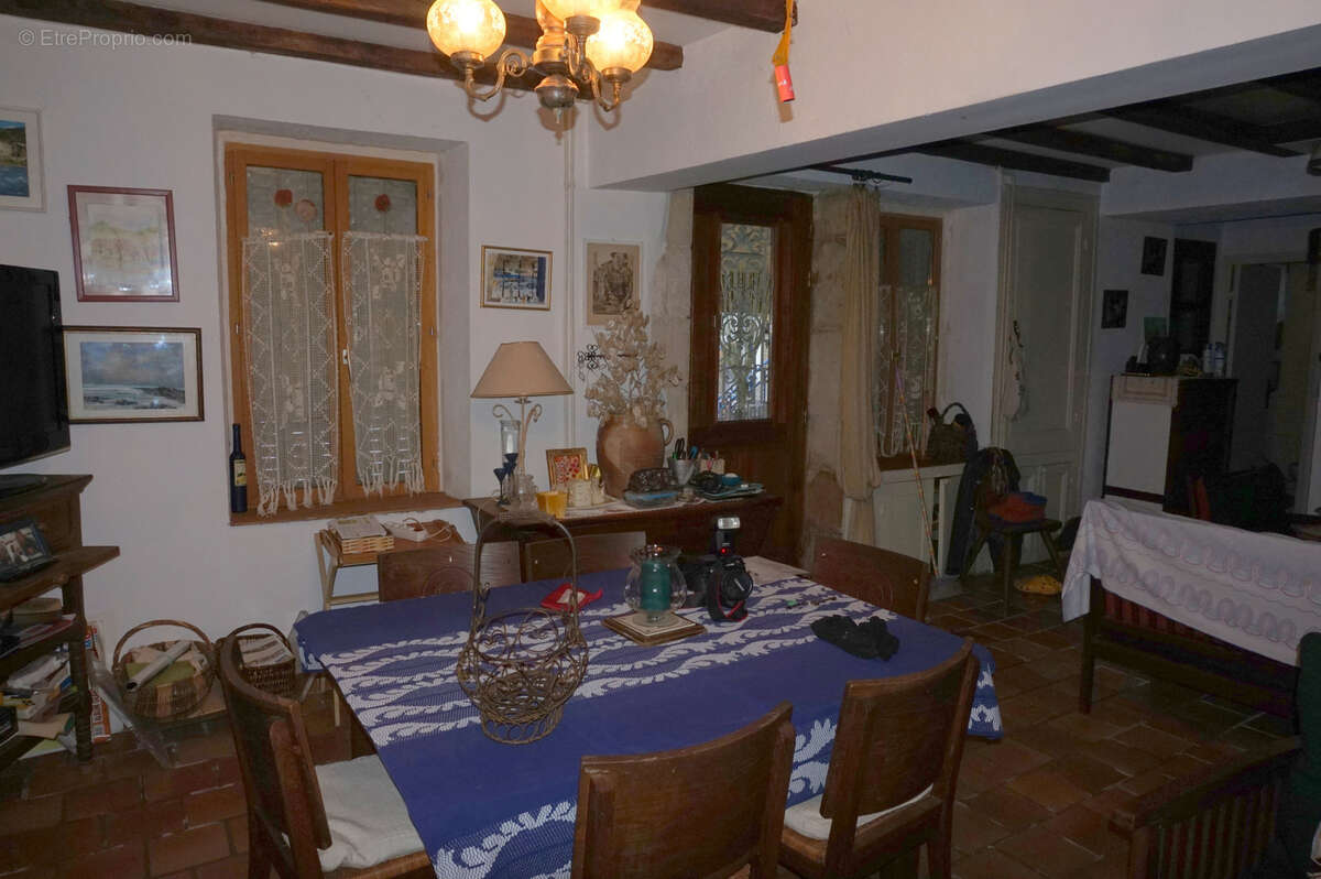 Maison à SEMELAY