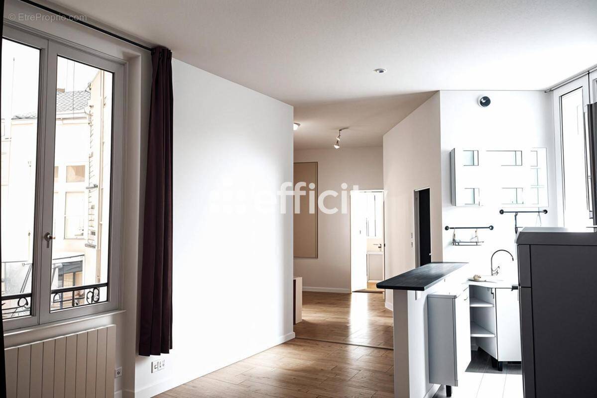Appartement 2 pièces 45 m² · à Paris-18e · 45 m² · 415 000 €