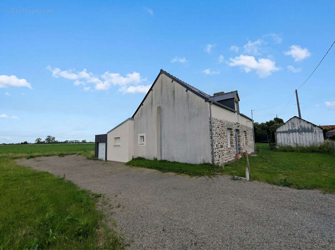 A VENDRE Maison rénovée 6 pièces de 106 m²  - CHERRUEIX (35120) - photo 16