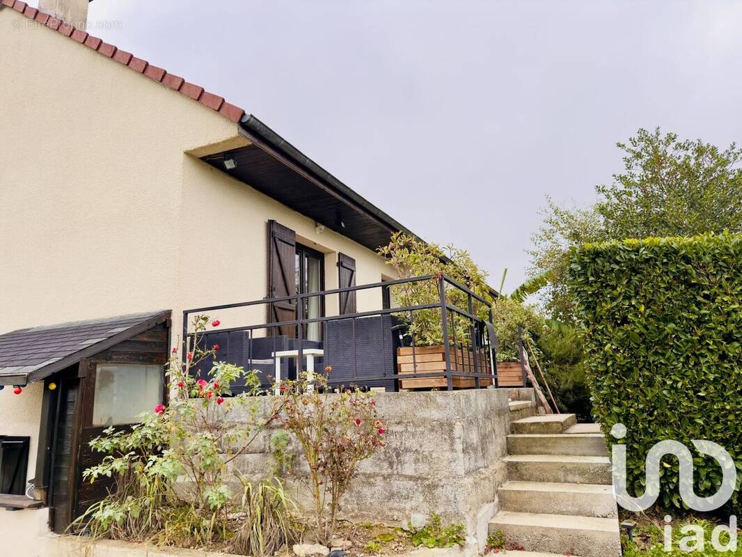 Photo 1 - Maison à SAINT-CYR