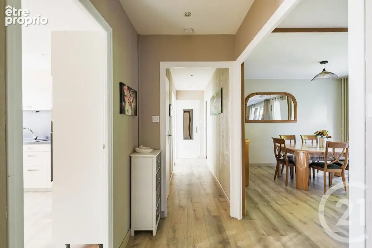 Appartement à SAINT-MARTIN-D'HERES