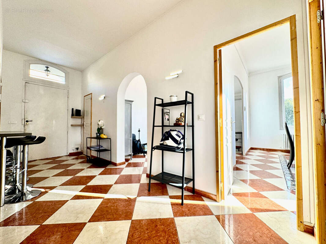Appartement à MARSEILLE-11E