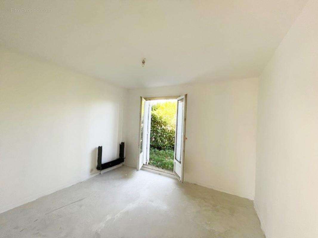 Maison à NOTRE-DAME-DE-GRAVENCHON