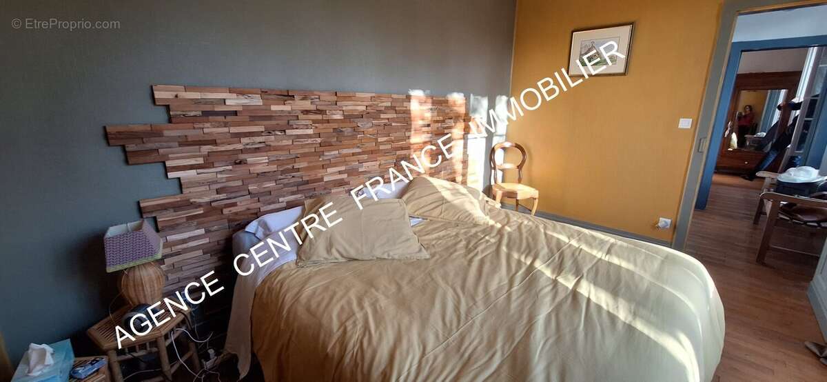 Maison à FARGES-EN-SEPTAINE