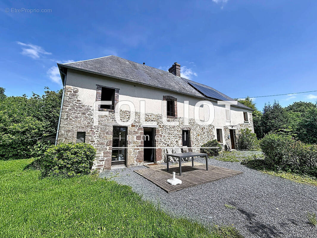 Maison à NOTRE-DAME-DE-CENILLY