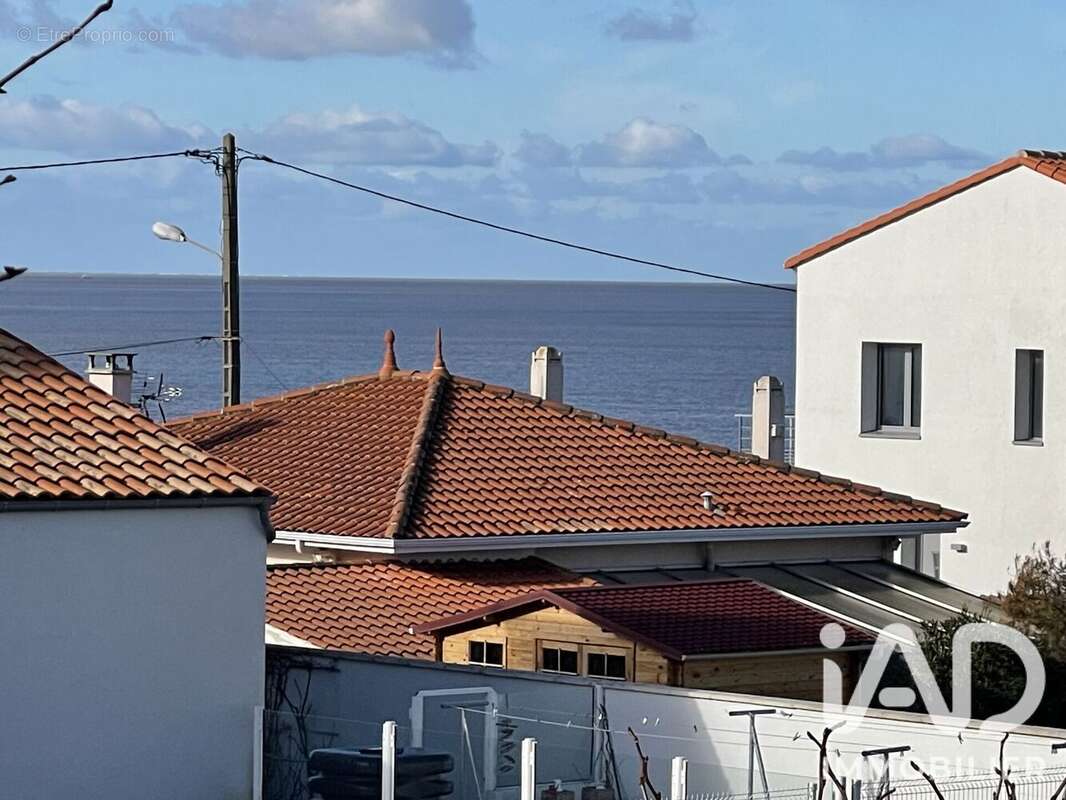 Maison 142 m² à Saint-Georges-De-Didonne  - photo 4