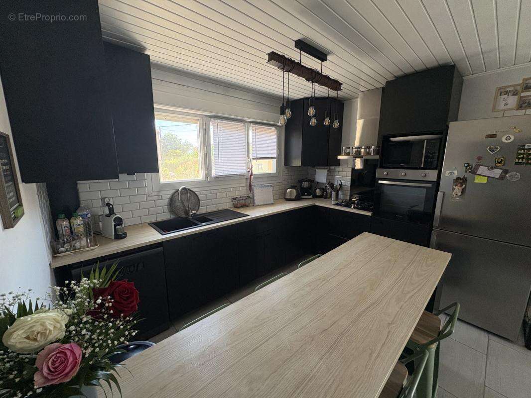 A vendre maison renovee avec jardin et piscine - photo 6