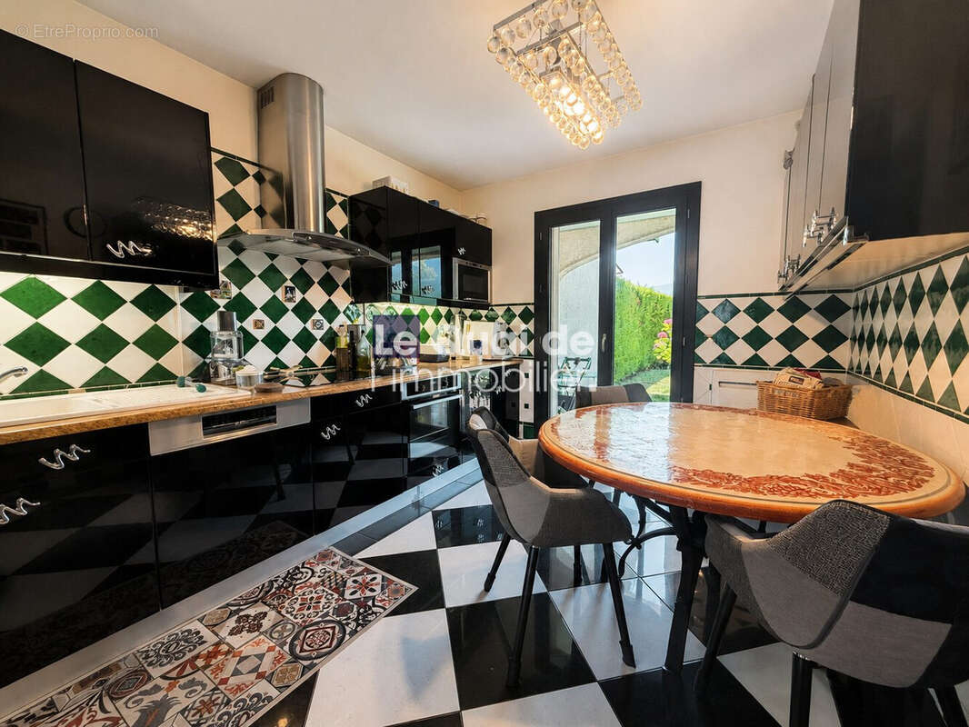Appartement 120 m² à Aix-Les-Bains  - photo 3