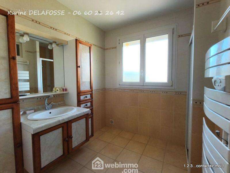 Maison 106 m² à Les Clouzeaux  - photo 13