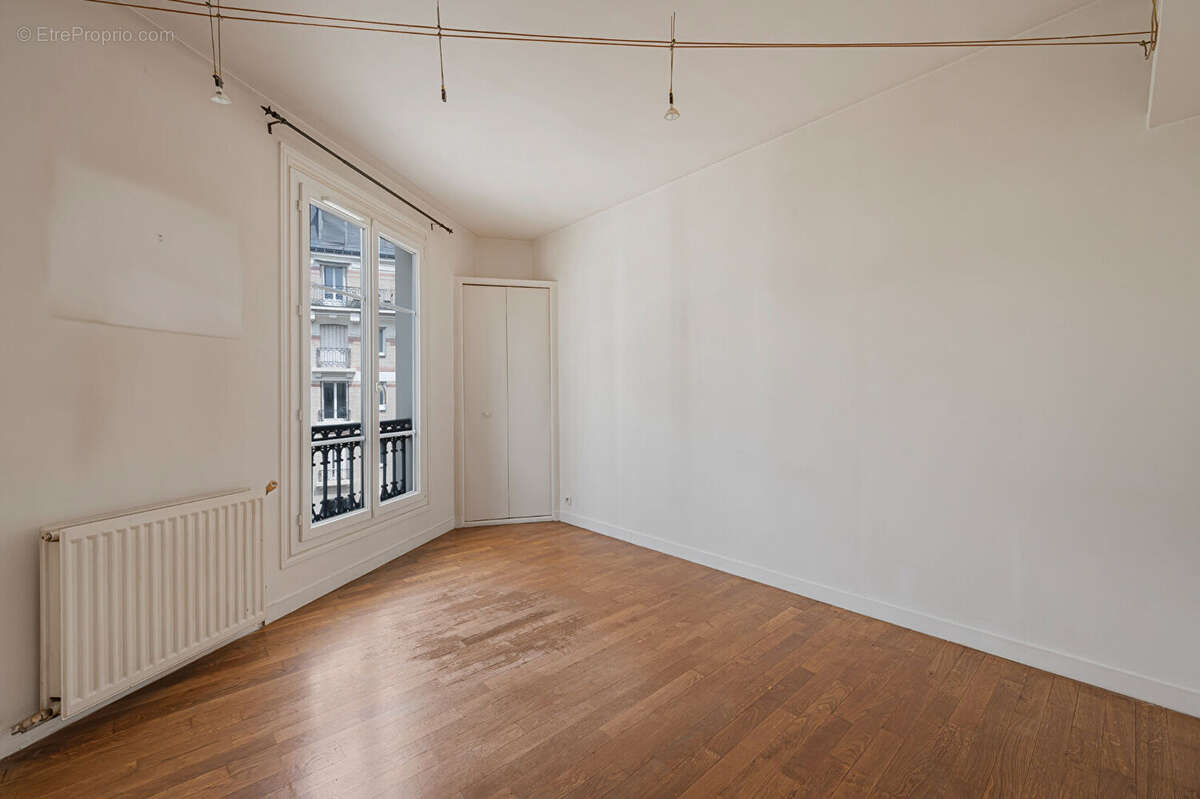 Appartement à PARIS-14E