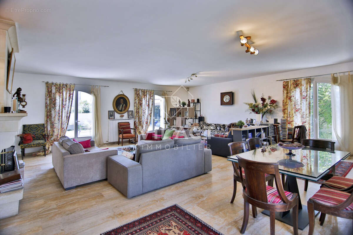 Maison 217 m² à Parempuyre  - photo 4