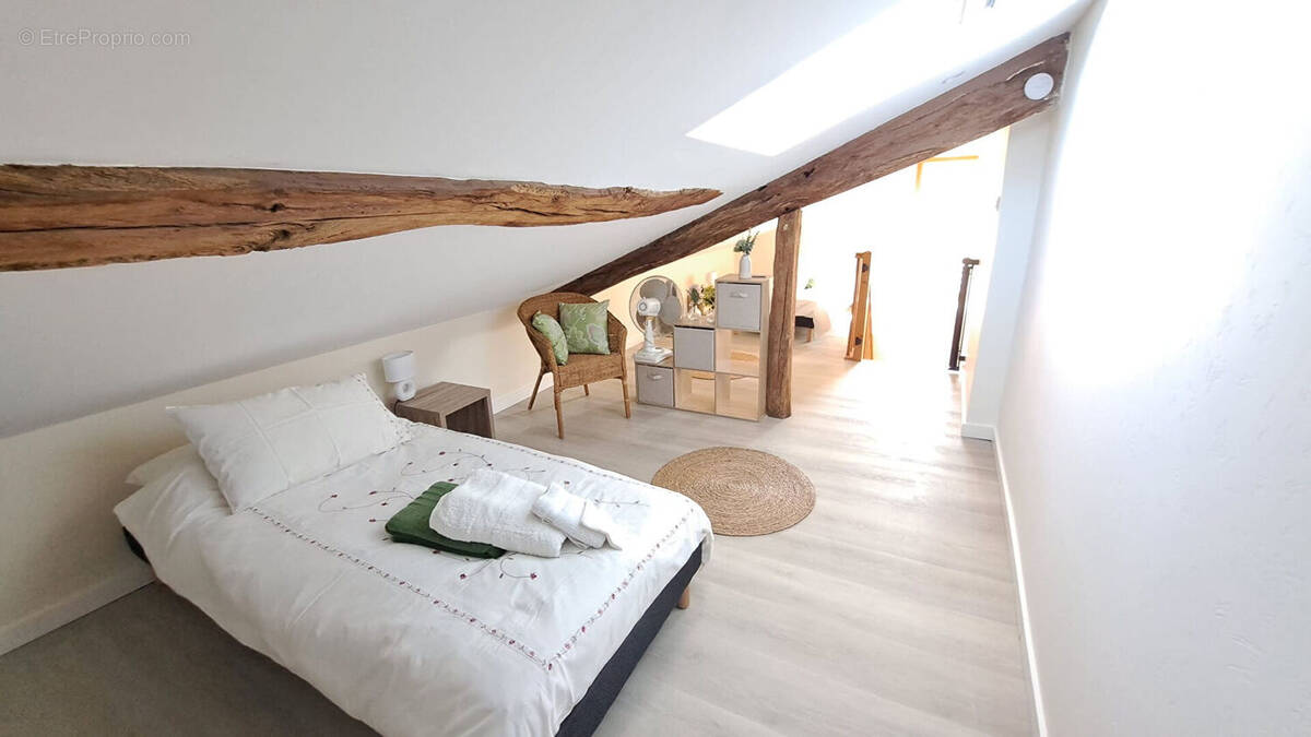 Maison à SAINT-MEARD-DE-DRONE