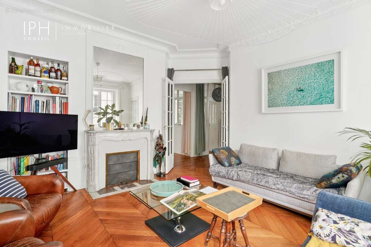 Appartement à NEUILLY-SUR-SEINE