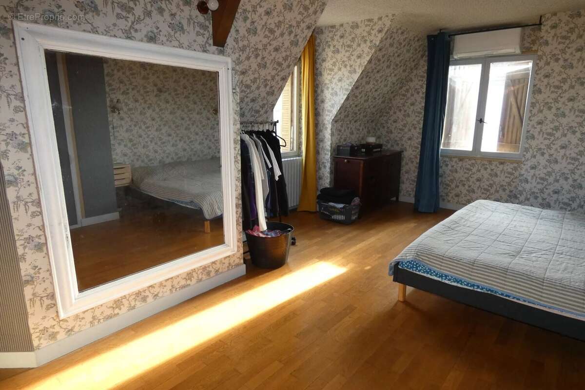 Maison à MONTCHANIN