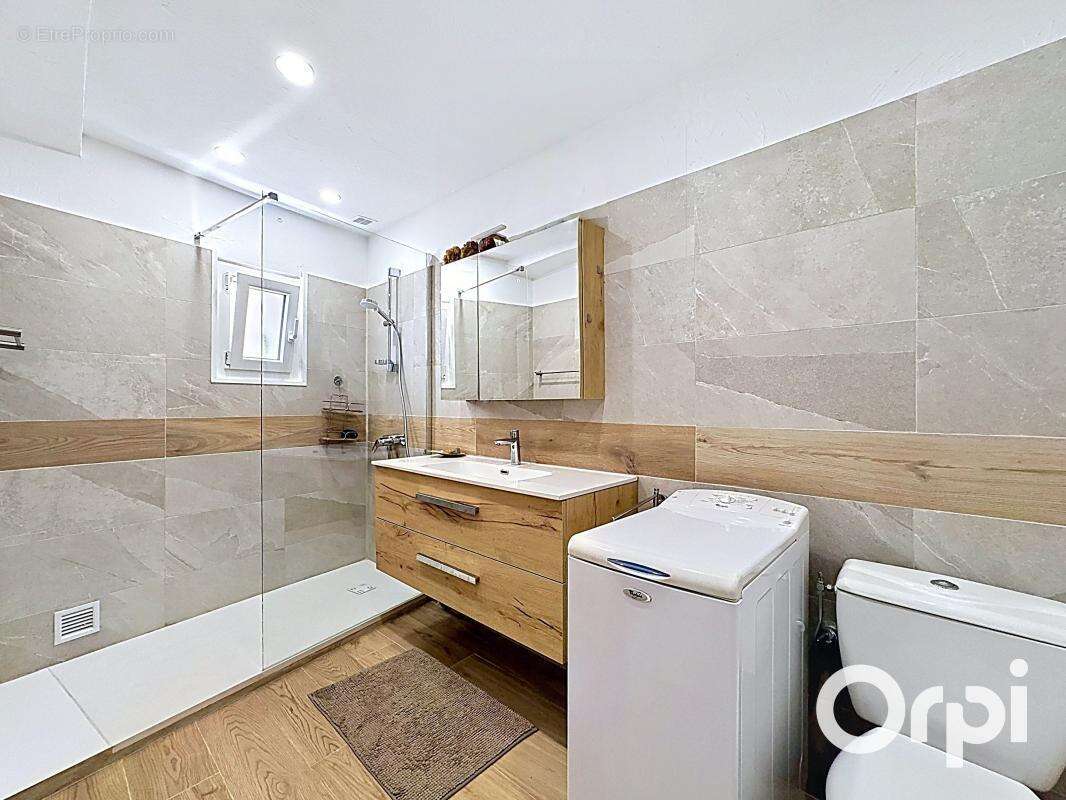 Appartement à VILLENEUVE-LOUBET