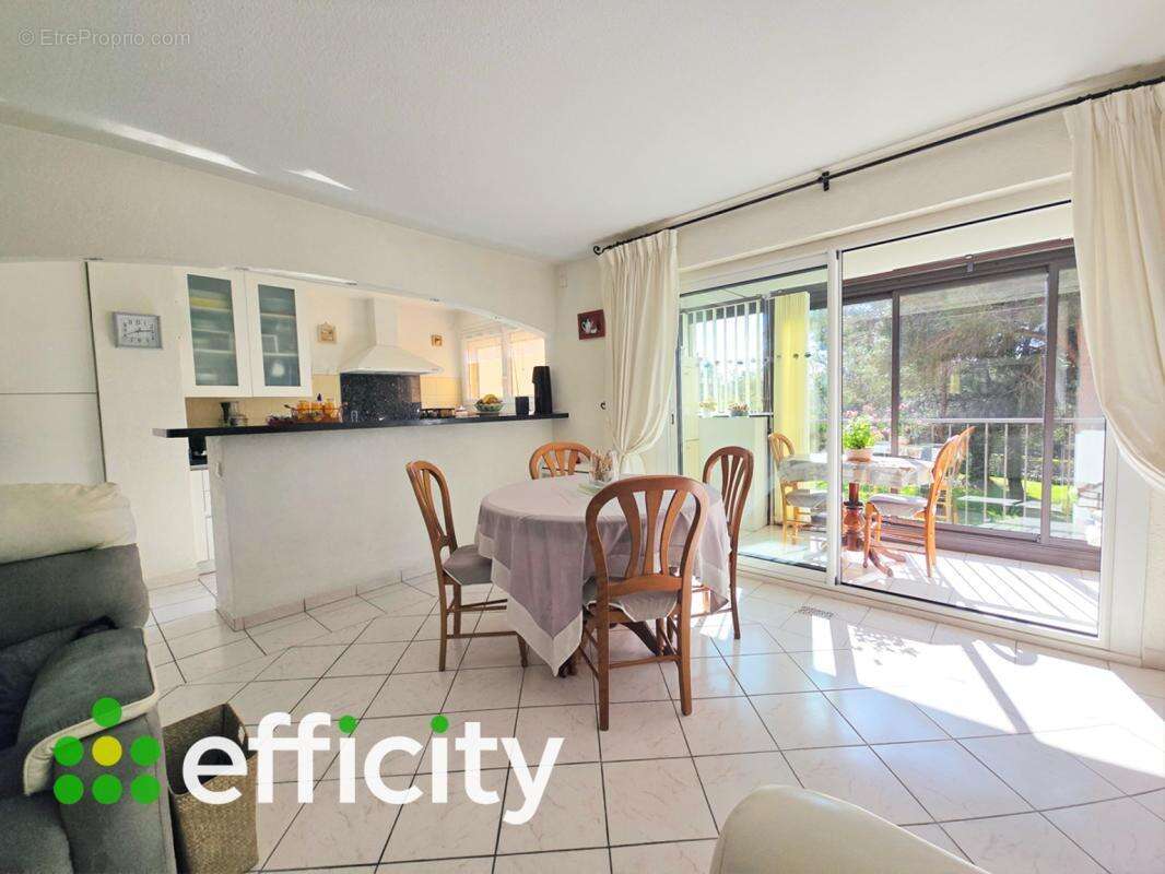 Appartement à FREJUS