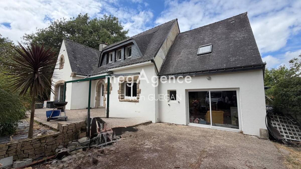À 15 minutes de VANNES Maison Traditionnelle Bretonne au calme avec grand jardin et Appartement - photo 1