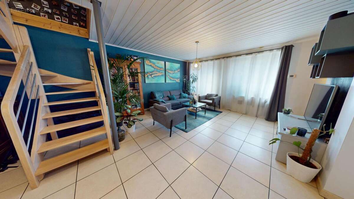 Photo 2 - Maison à LA VERPILLIERE