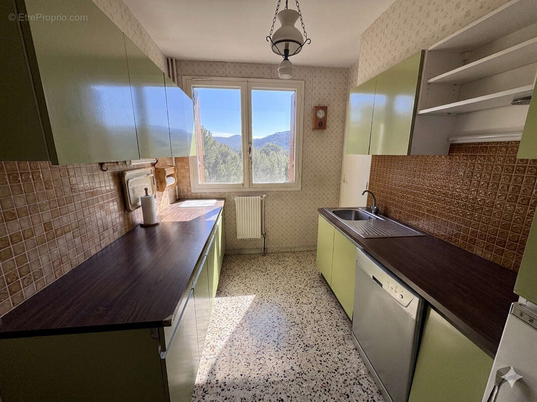 Appartement à MARSEILLE-9E