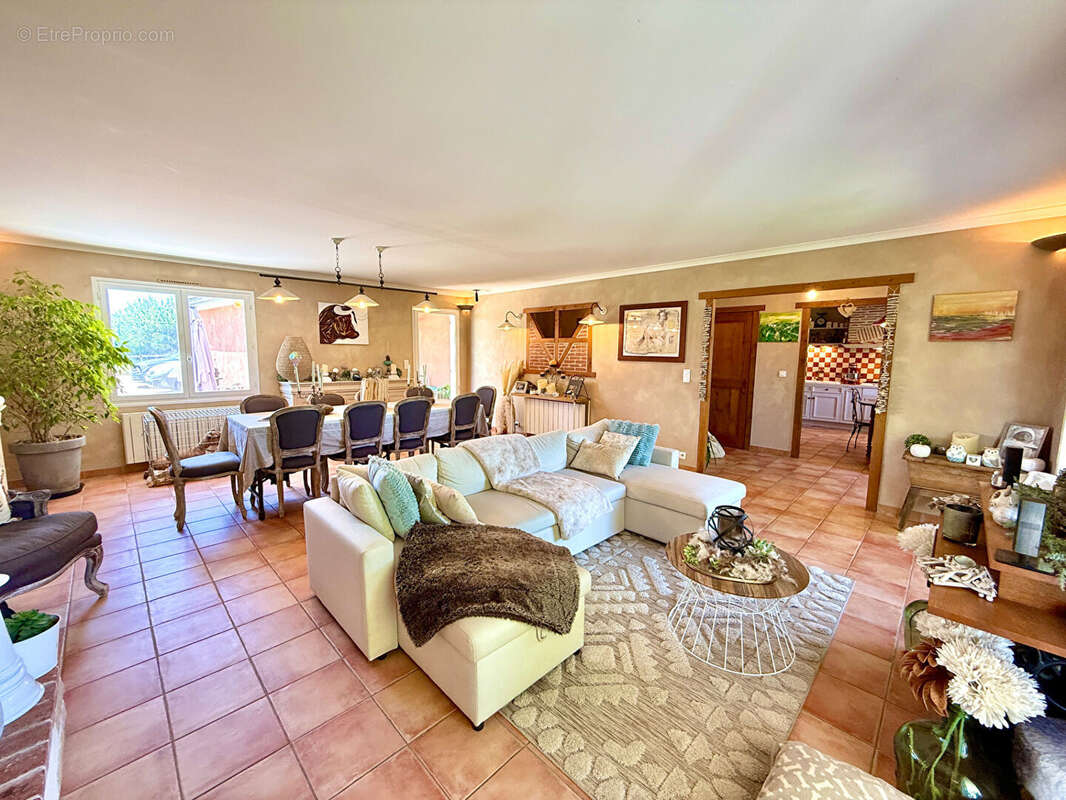 Maison à SAINT-DIDIER-SUR-CHALARONNE