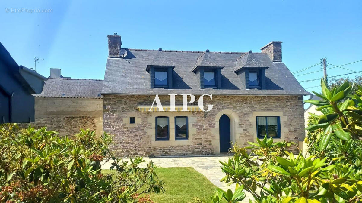 Maison à PLOUEZEC