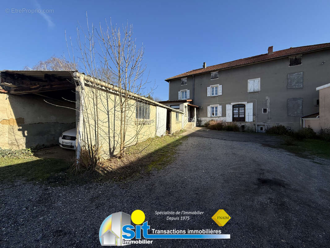Maison à LES COTES-D'AREY