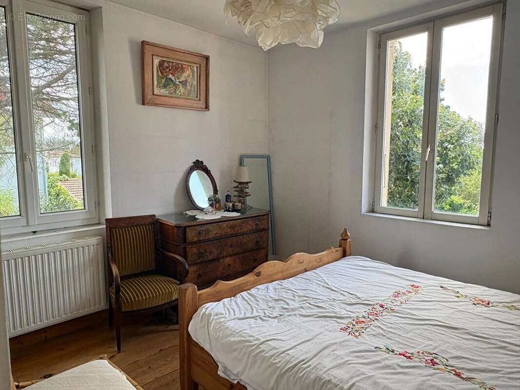 Maison à BOURG-DE-PEAGE