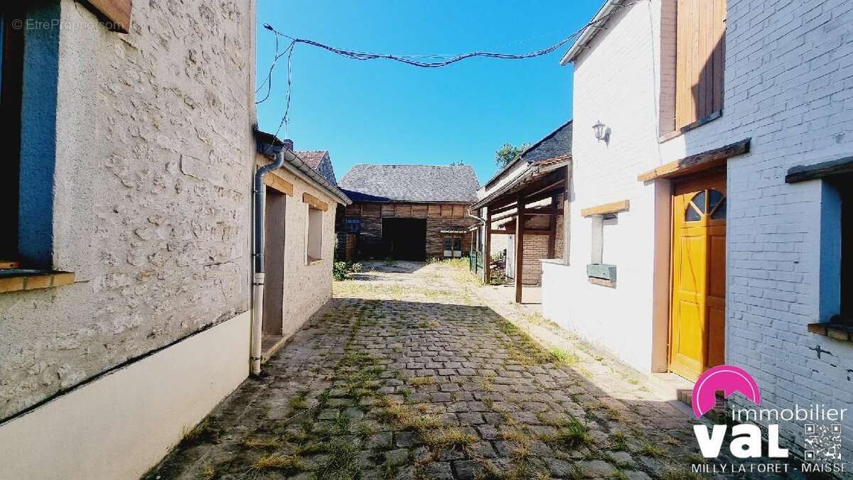 Maison à MILLY-LA-FORET