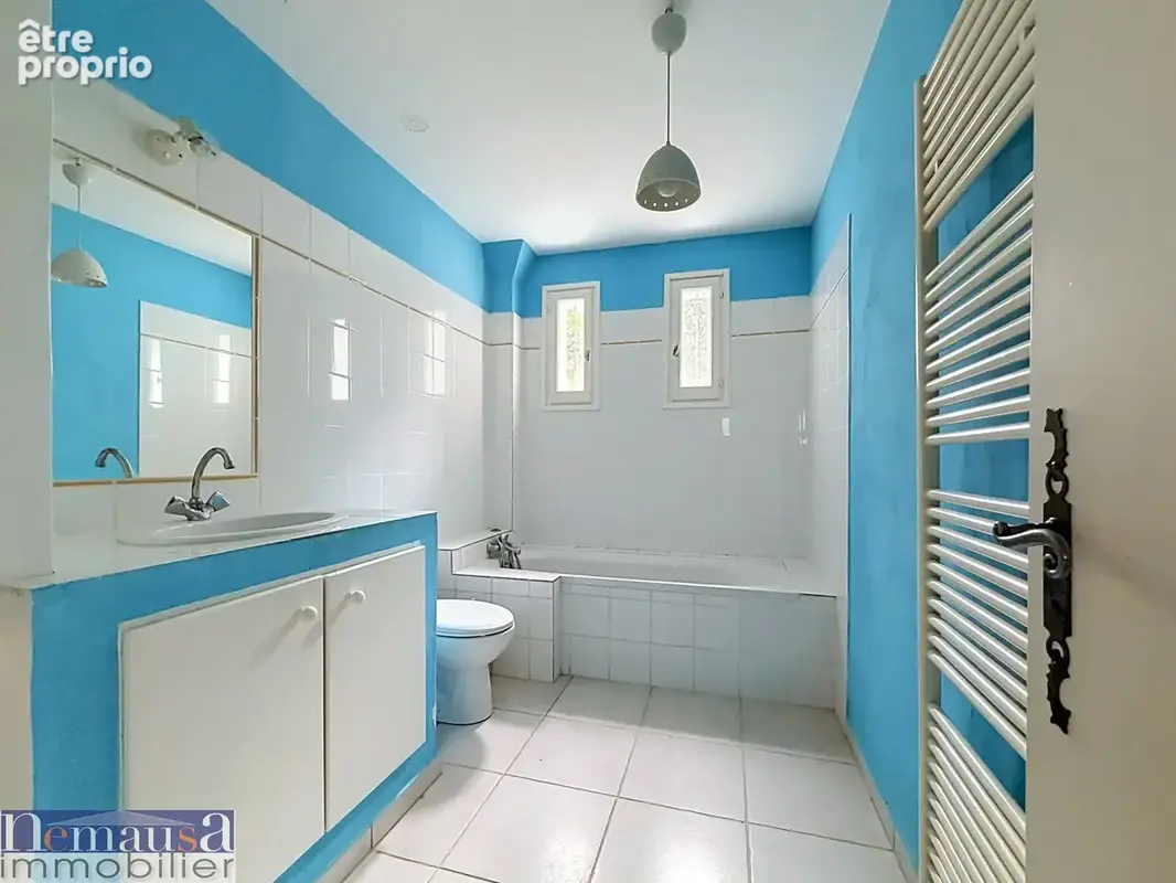 A vendre - nîmes   belle maison de plain-pied de 150 m2 avec piscine sur une parcelle de 2 100 m2 - photo 13