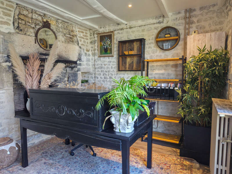 Maison à CHEF-BOUTONNE