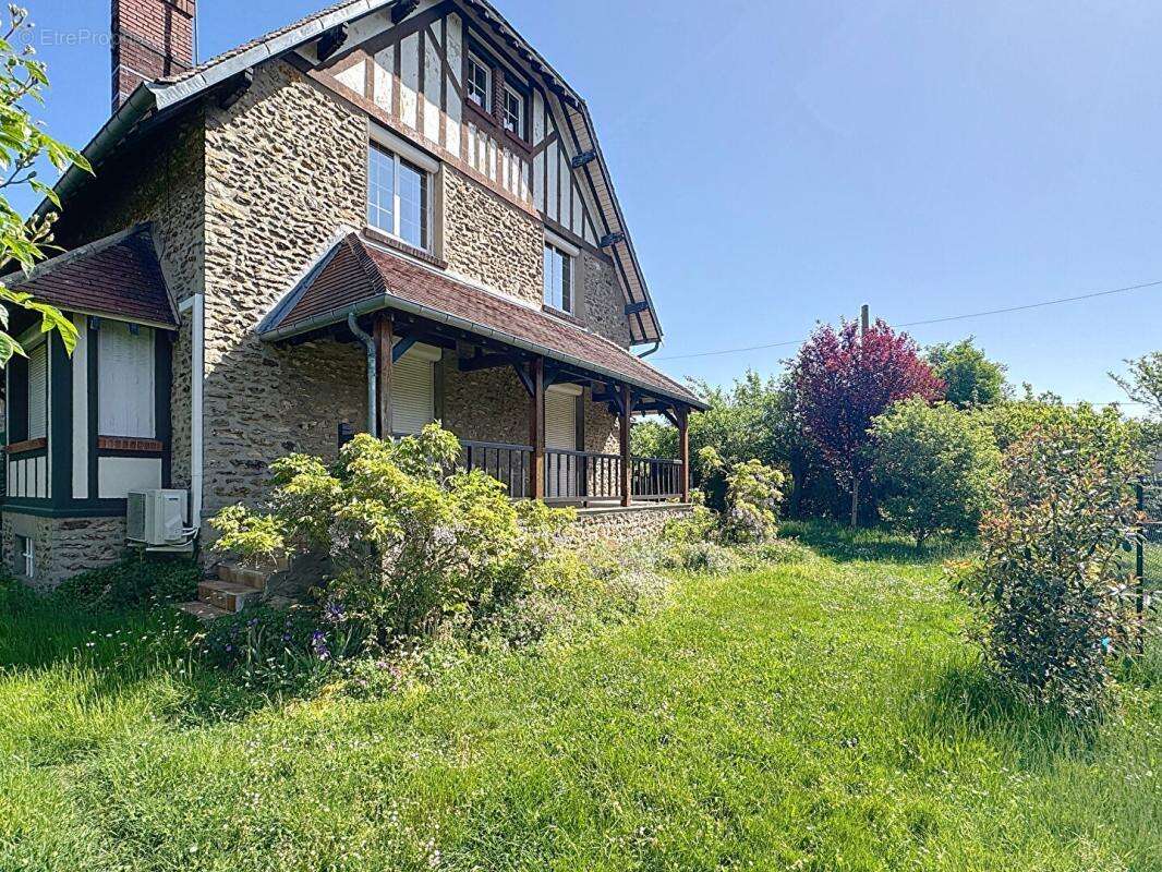 Maison à BOUSSY-SAINT-ANTOINE