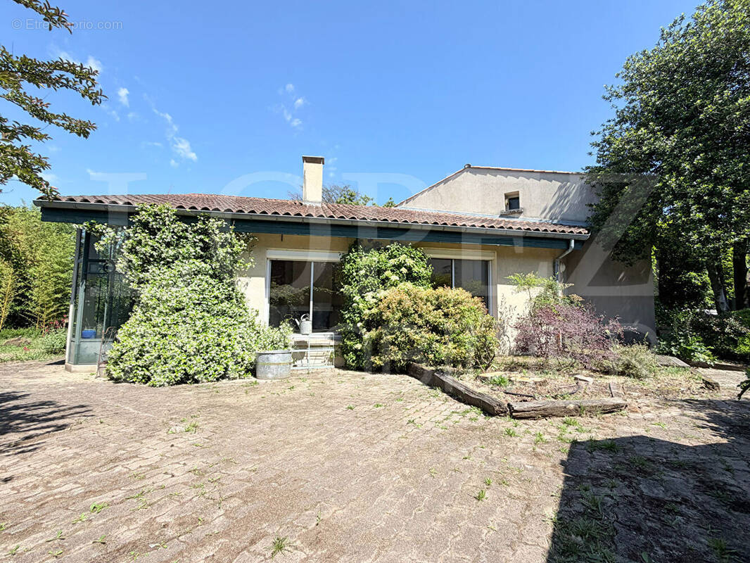 Maison à AUSSILLON