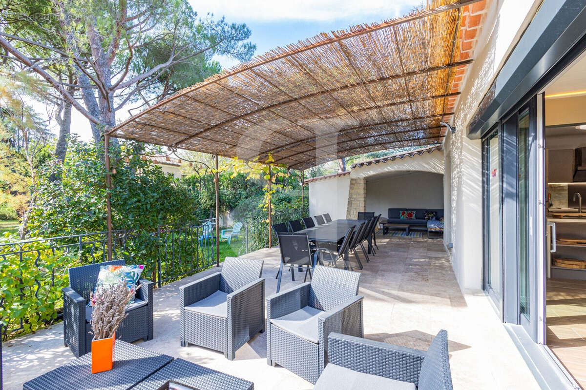 Maison à VAISON-LA-ROMAINE