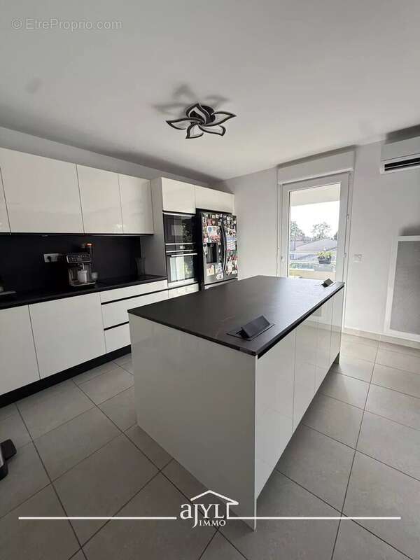 Appartement à MARSEILLE-12E