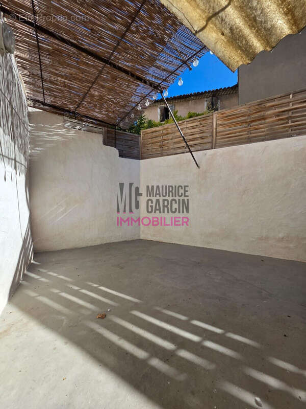Maison à MAZAN