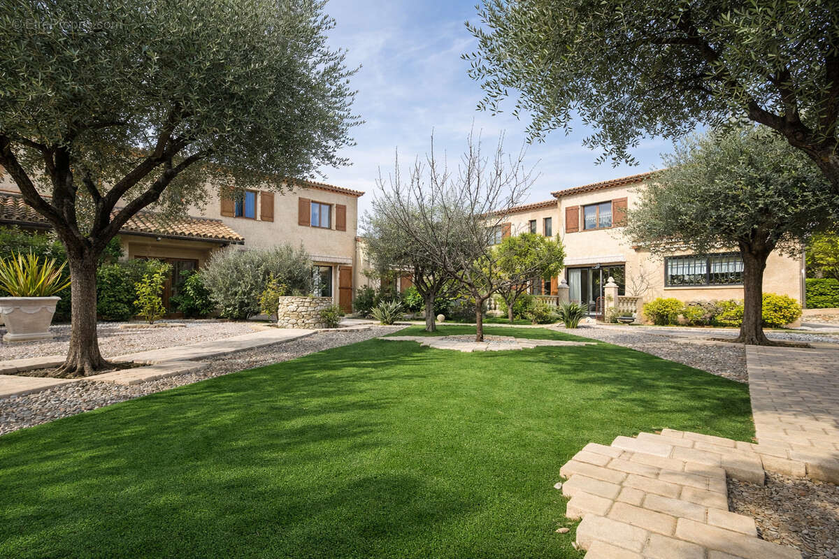 Maison à CAGNES-SUR-MER