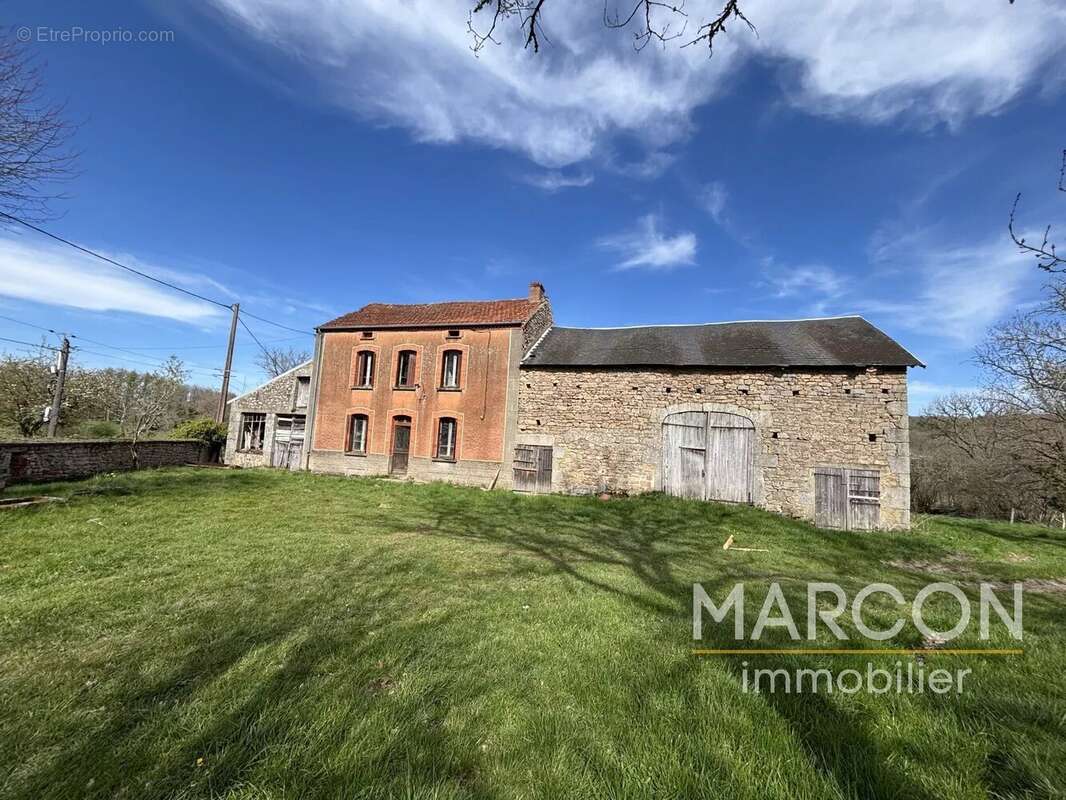 Maison à CHAMPAGNAT